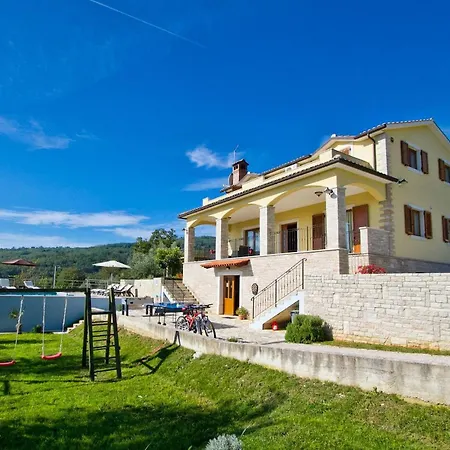 Σπίτι διακοπών Runko *