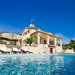 Hébergement de vacances Runko